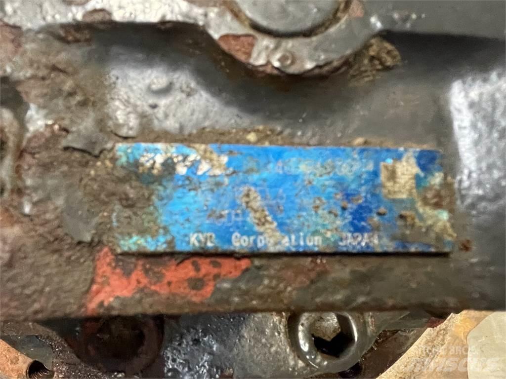 New Holland E485B Køregear 傳動裝置