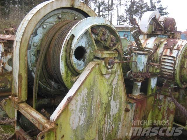  Støttebensspil ex. Storhavn 吊車起重機、絞車吊貨機和物料升降機