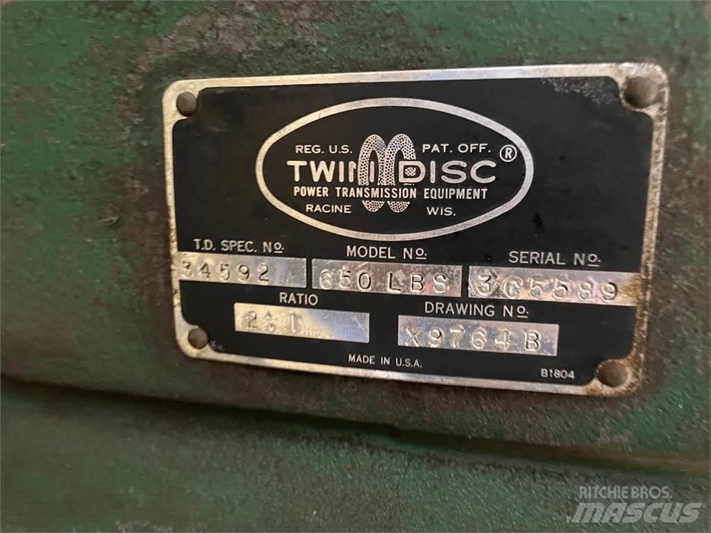  Twin Disc Model 6-C-1502-1 傳動裝置