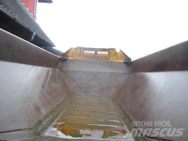 Volvo 861 dumper til ophug 側卸礦車