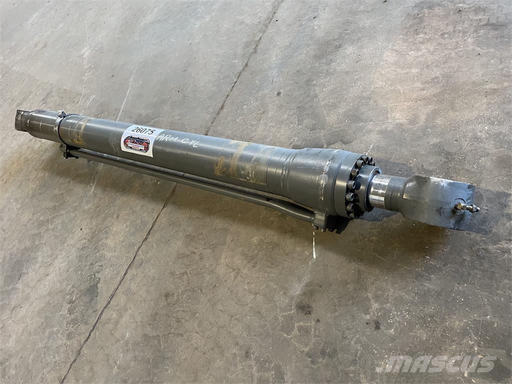 Volvo EC240CL armcylinder 油壓