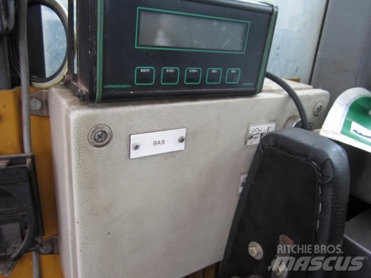 Volvo EC340 til ophug 履帶式 挖土機/掘鑿機/挖掘機