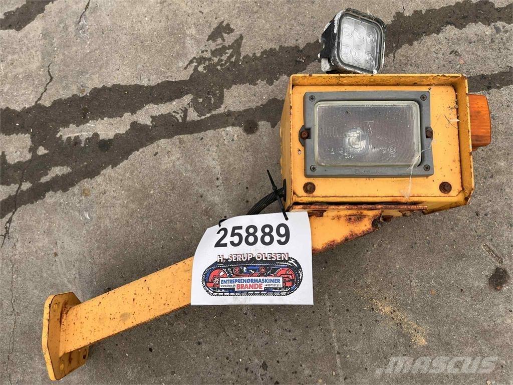 Volvo L220E frontlygte 電子設備