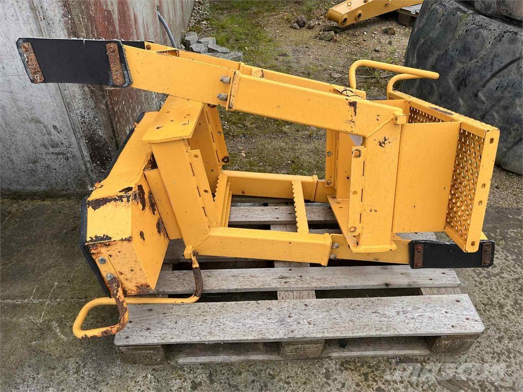 Volvo L220E trappe 其他組件