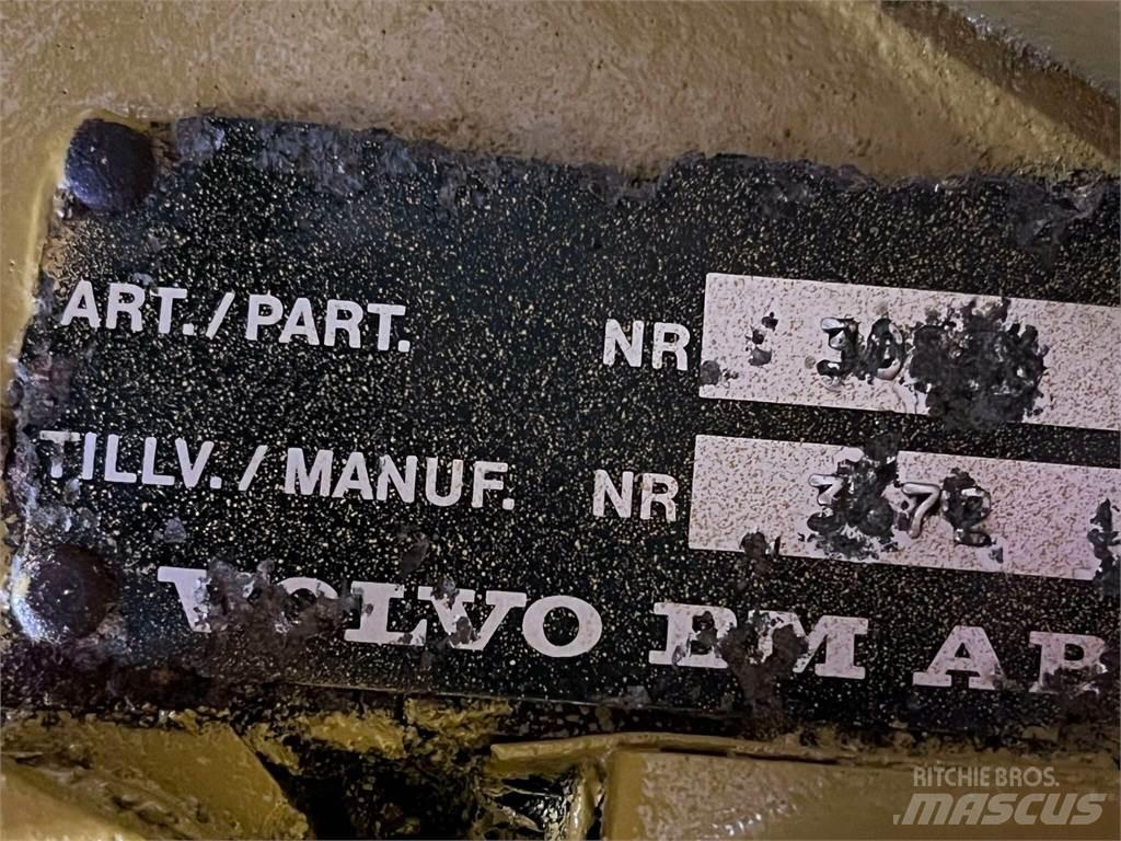 Volvo L90 Transmission 傳動裝置