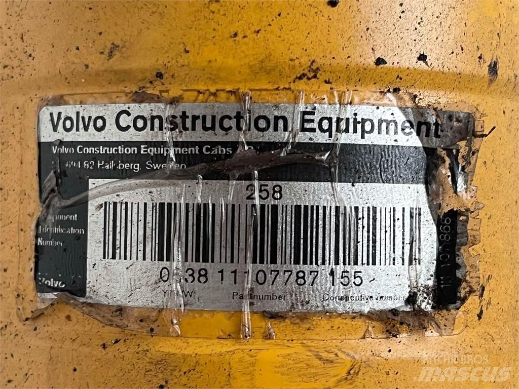 Volvo L90E styrecylinder 油壓