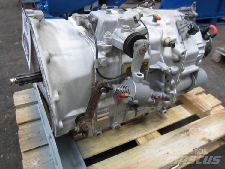 Volvo R1000 gear 傳動裝置