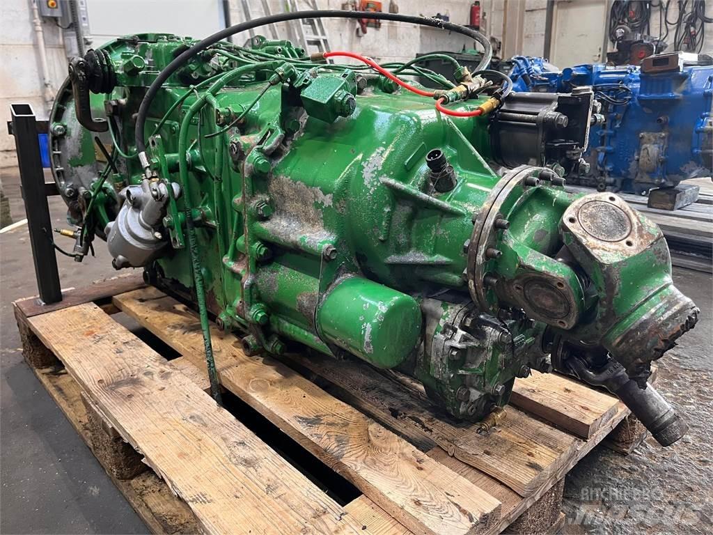 Volvo SR1700 transmission 傳動裝置