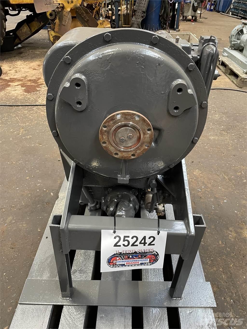 ZF 3WG-180 transmission 傳動裝置