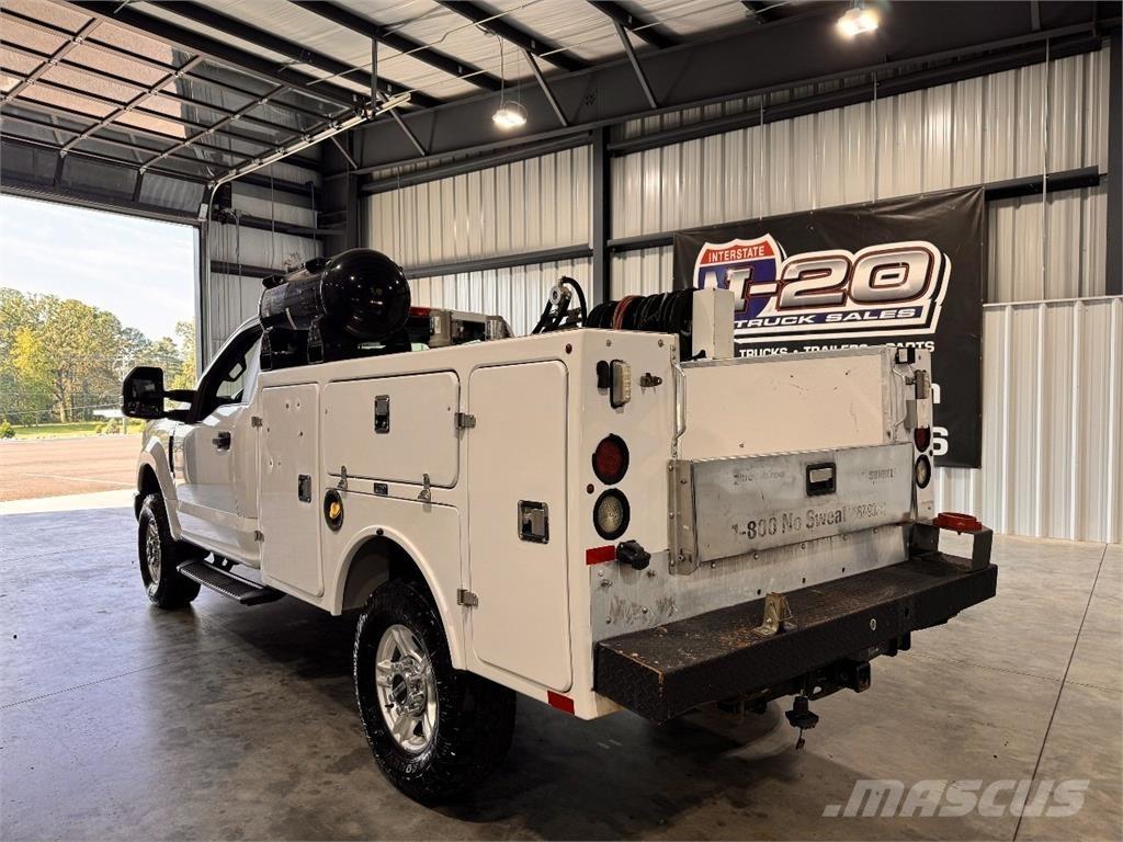 Ford F-250 都市/通用型車輛