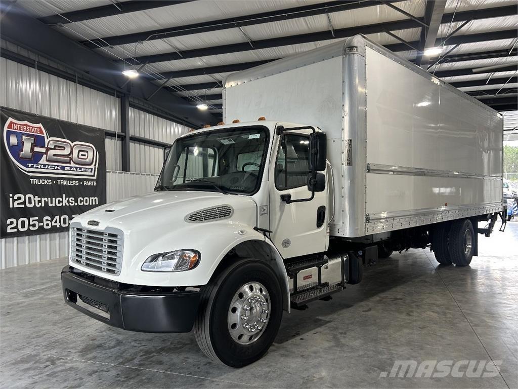 Freightliner M2 貨箱式卡車