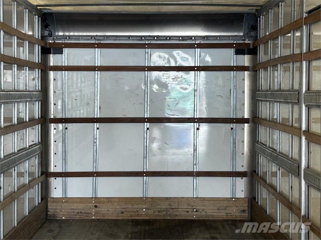 Freightliner M2 貨箱式卡車