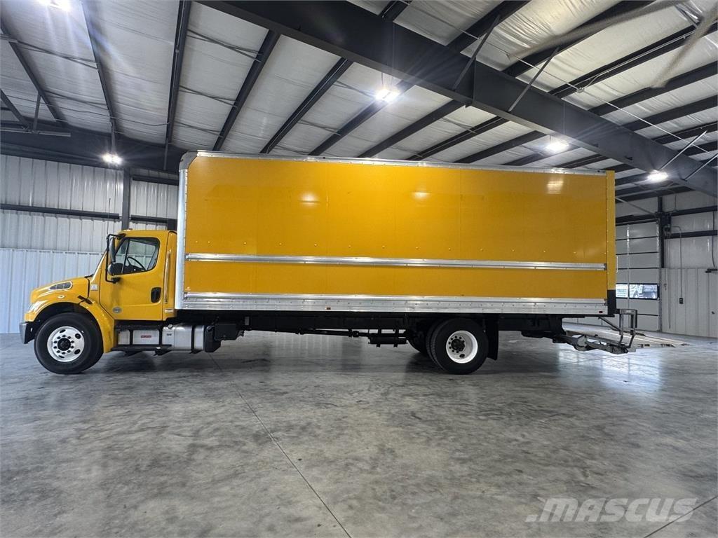 Freightliner M2 貨箱式卡車