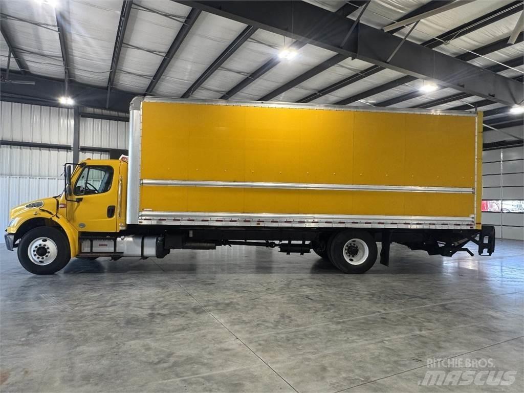 Freightliner M2 106 貨箱式卡車