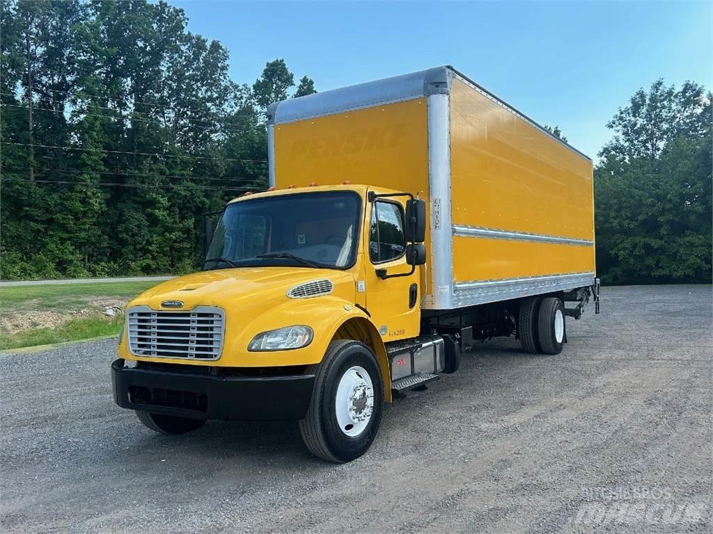 Freightliner M2106 貨箱式卡車