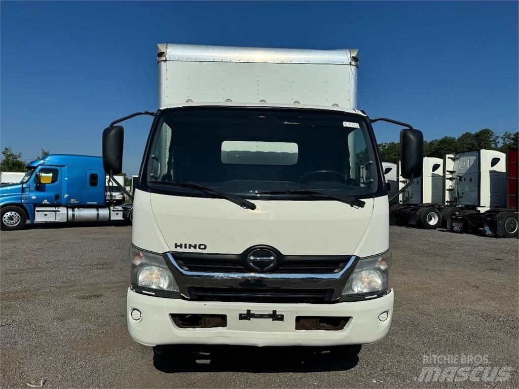 Hino 195 貨箱式卡車