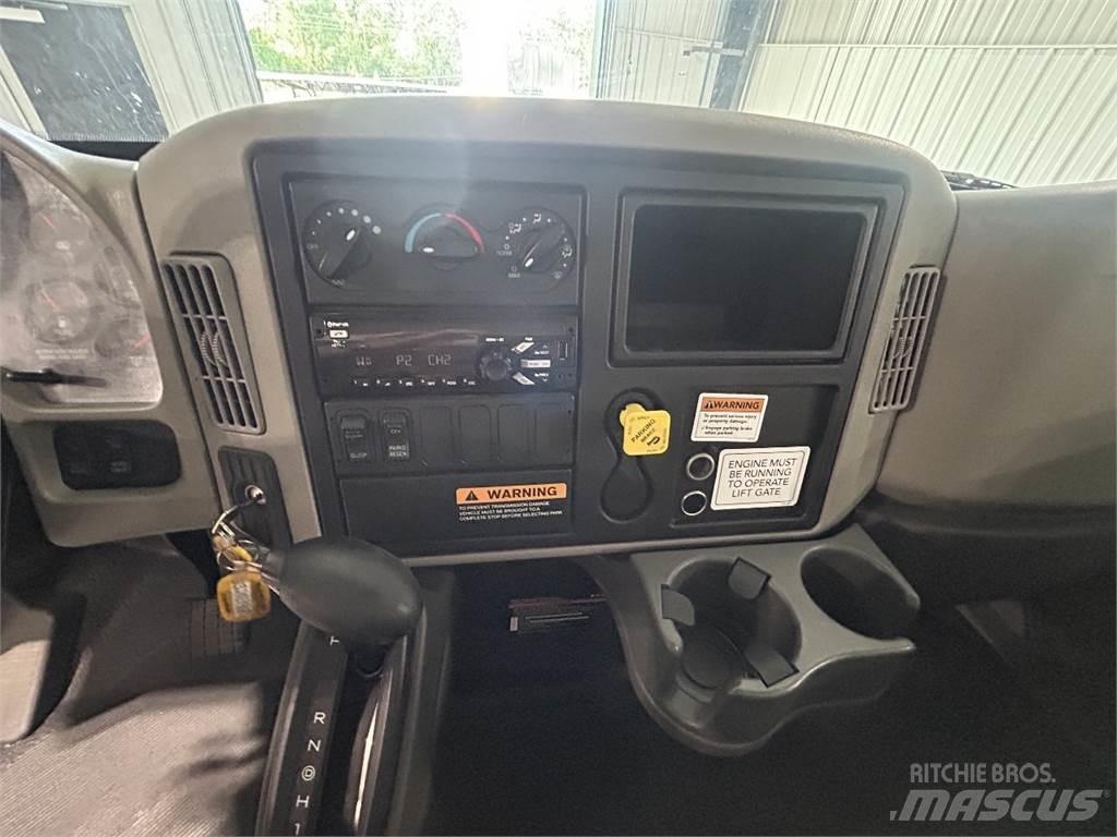 International 4300 貨箱式卡車