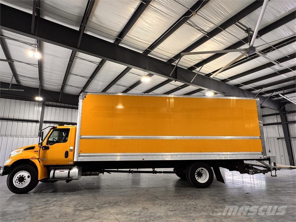 International MV607 貨箱式卡車