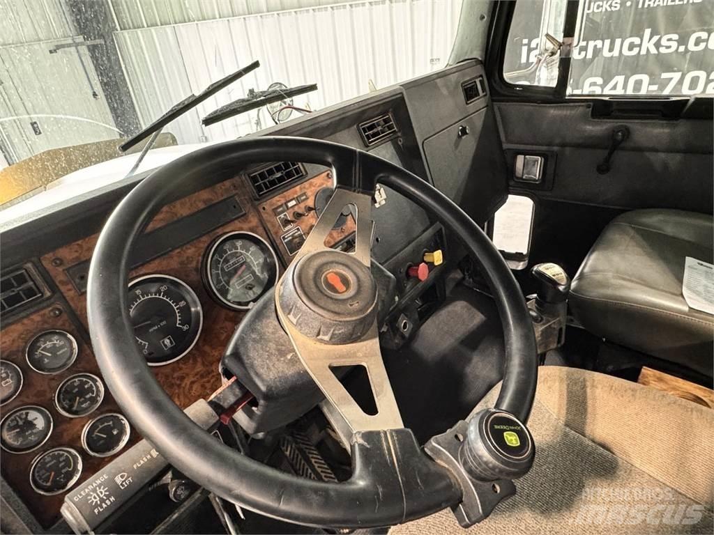 Kenworth T800 曳引機組件