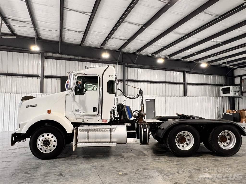 Kenworth T800 曳引機組件