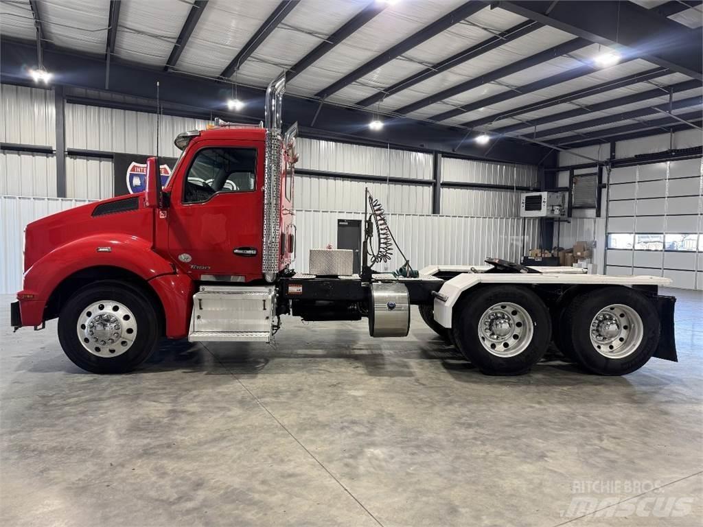 Kenworth T880 曳引機組件