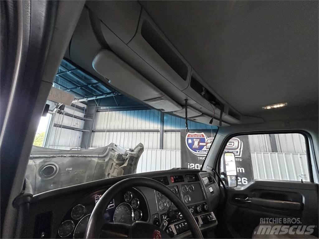 Kenworth T880 曳引機組件