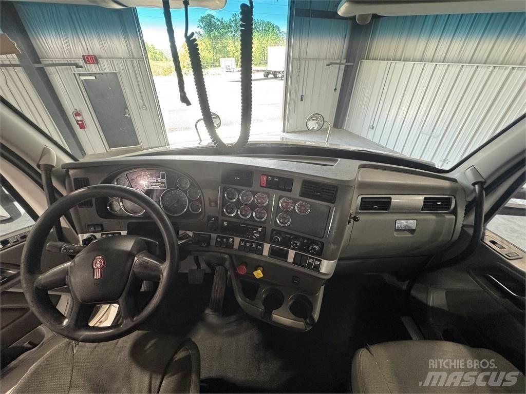 Kenworth T880 曳引機組件