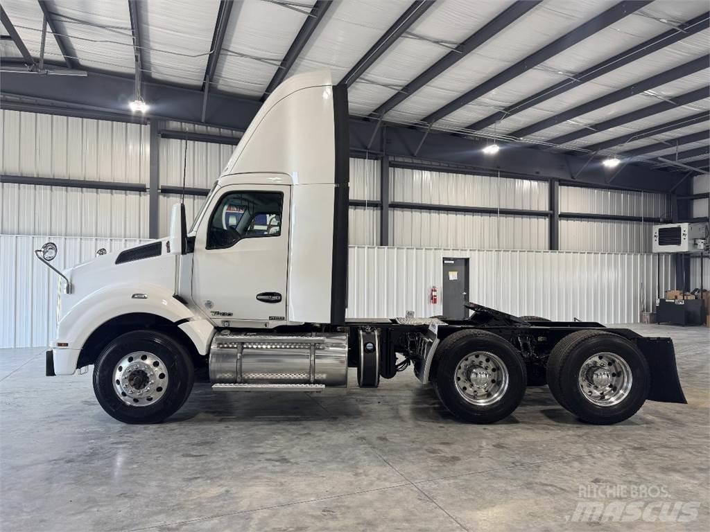 Kenworth T880 曳引機組件