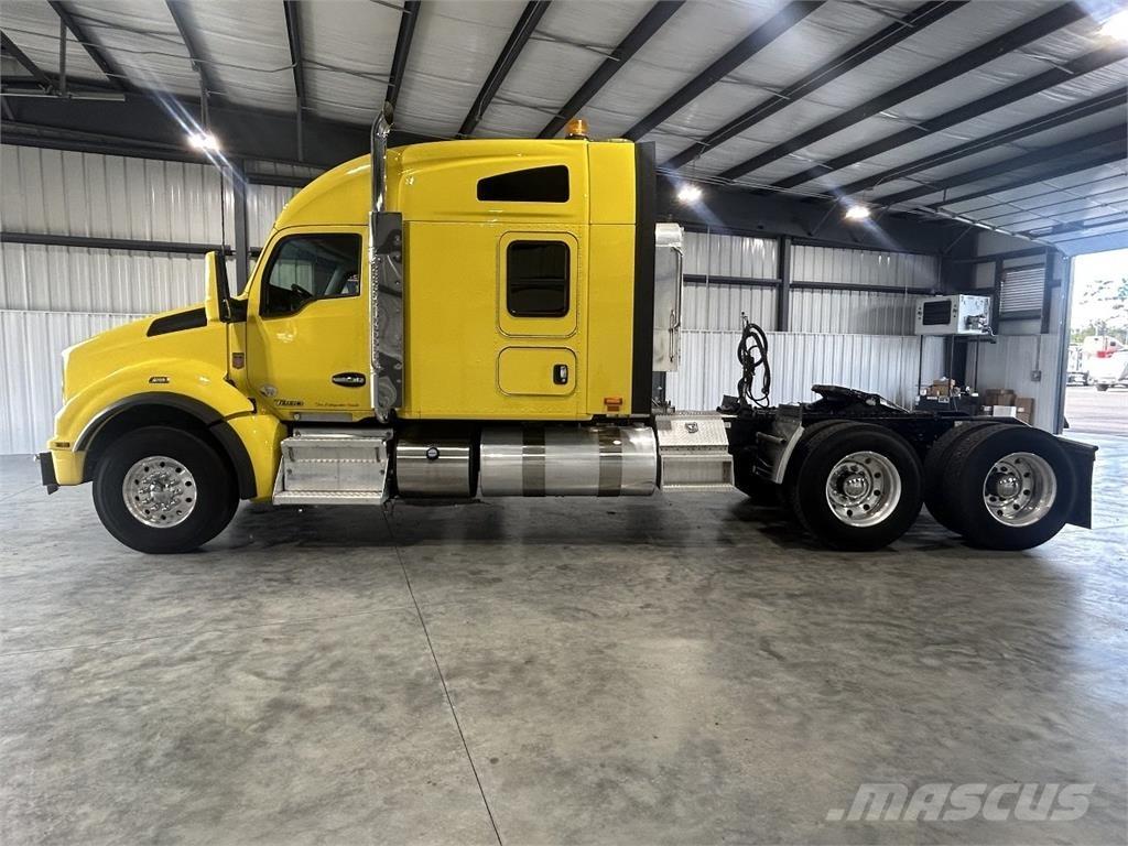 Kenworth T880 曳引機組件