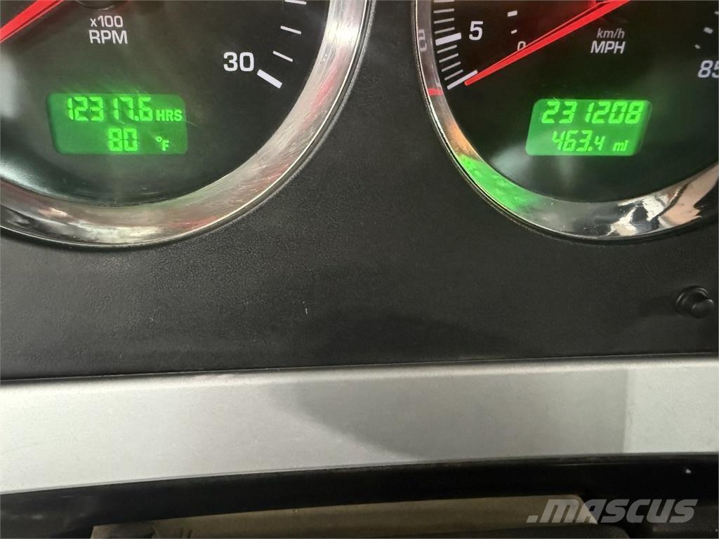 Kenworth W900 曳引機組件