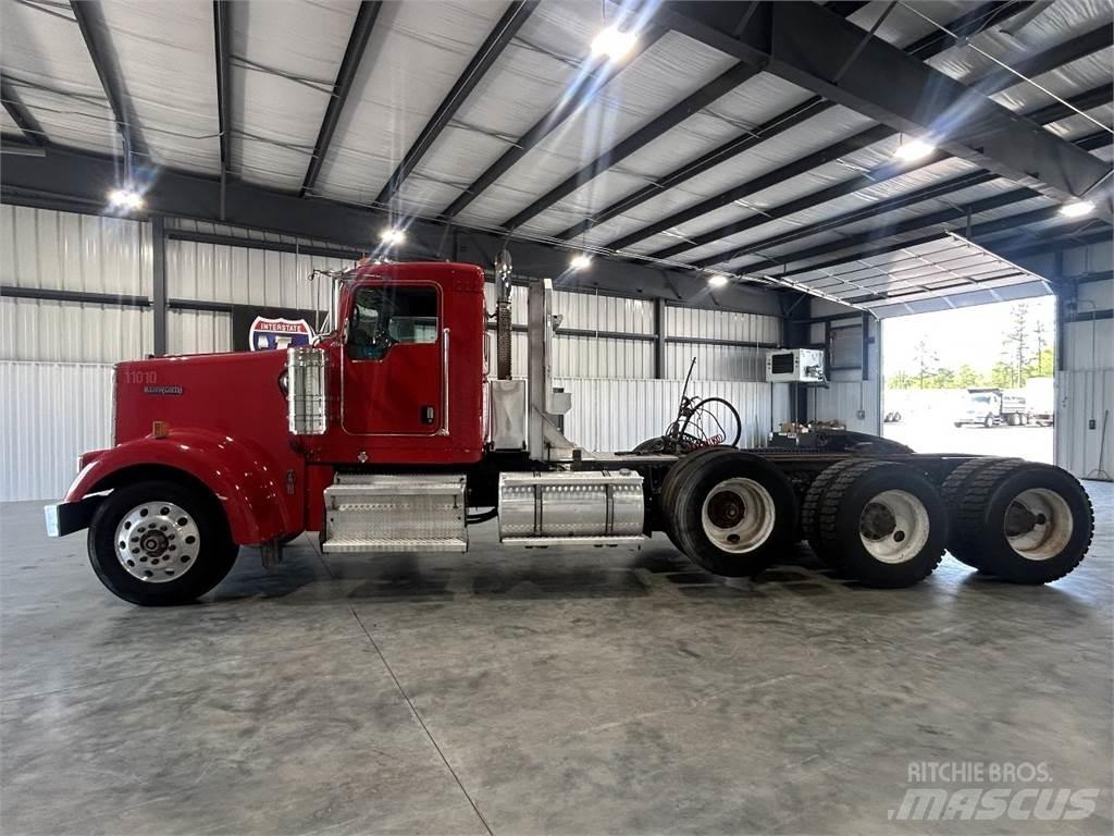 Kenworth W900 曳引機組件