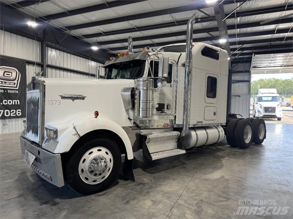 Kenworth W900 曳引機組件