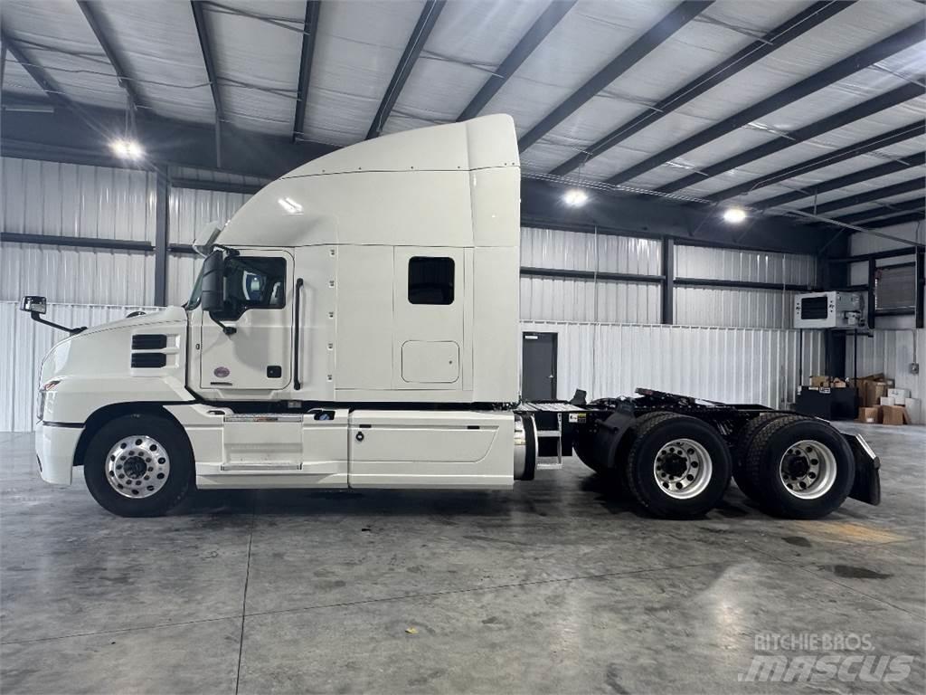 Mack AN64T 曳引機組件