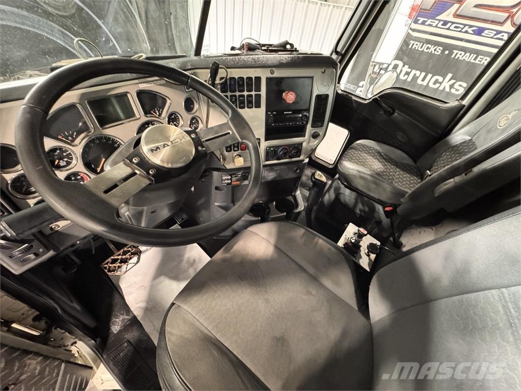 Mack Granite 傾卸式卡車