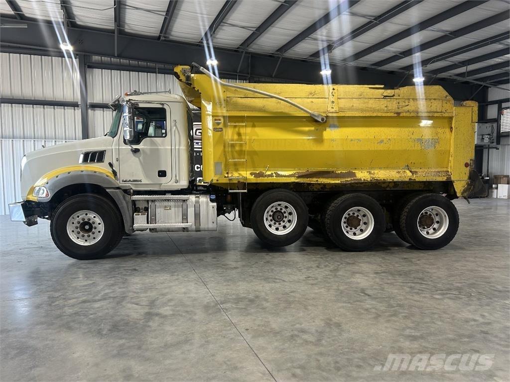 Mack Granite 傾卸式卡車