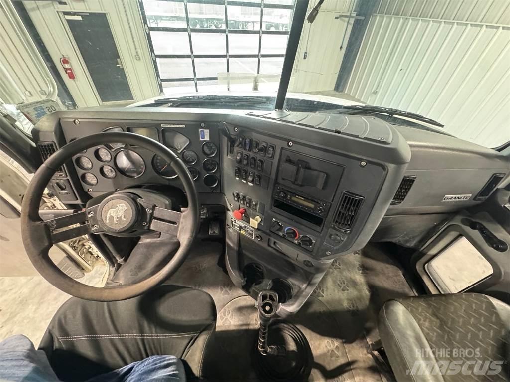 Mack GU713 曳引機組件