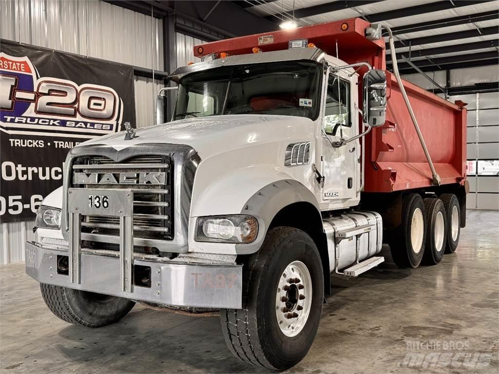 Mack GU713 傾卸式卡車