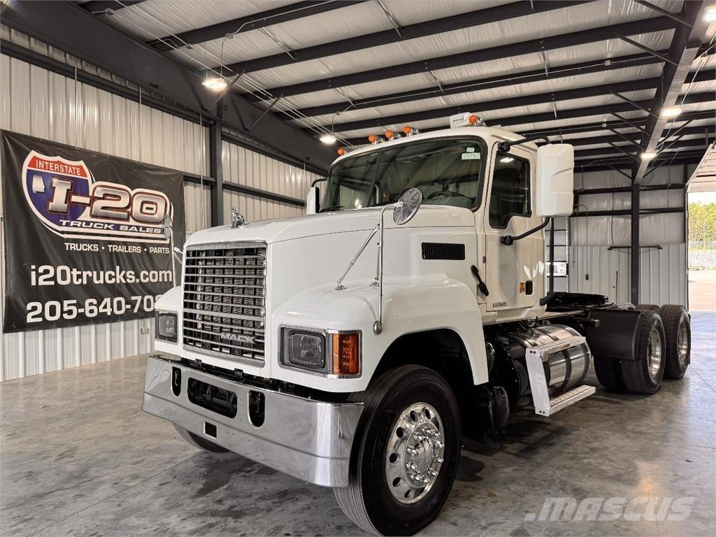 Mack Pinnacle Tractor Units