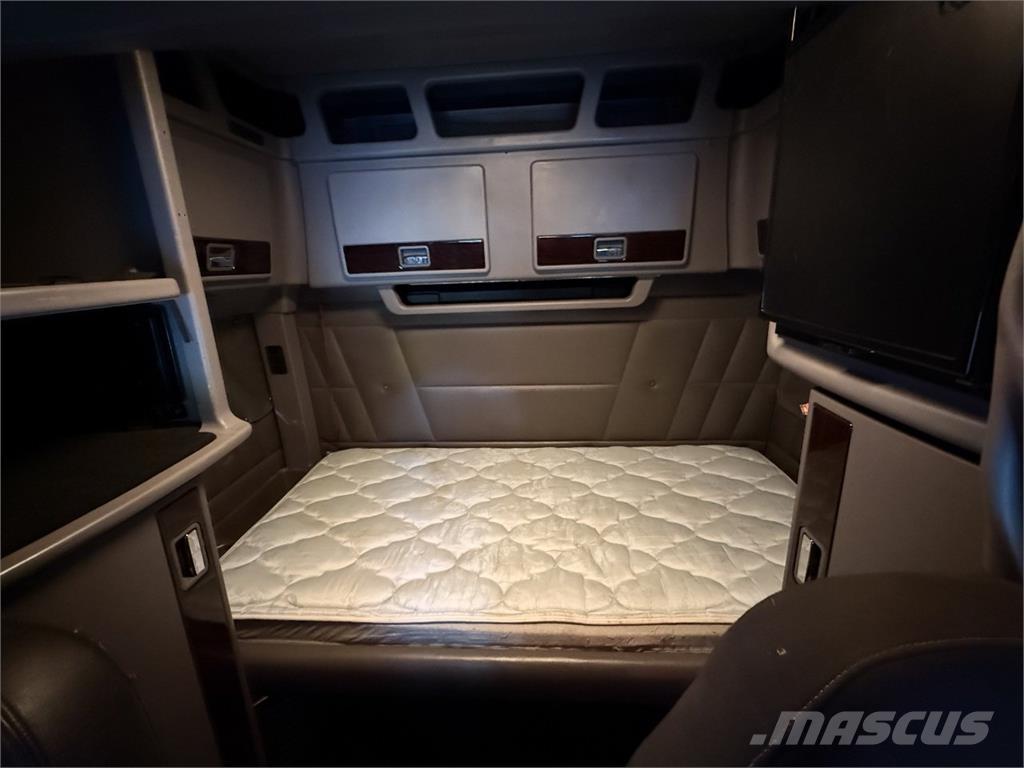 Peterbilt 389 曳引機組件