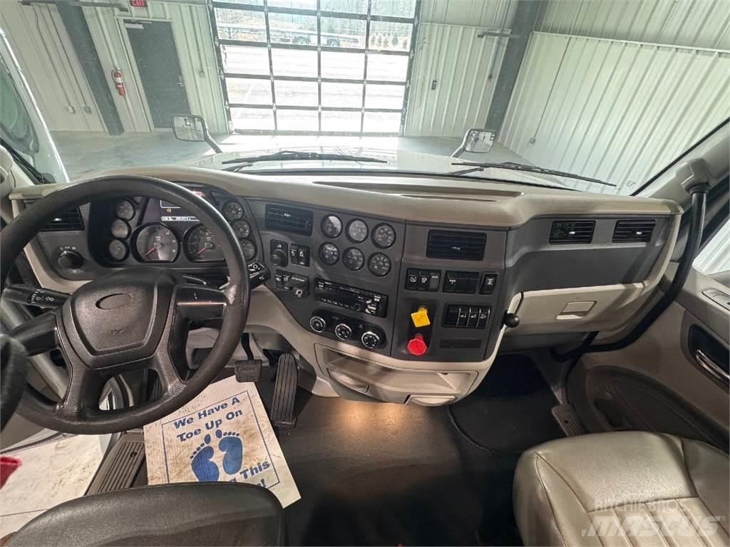 Peterbilt 579 曳引機組件