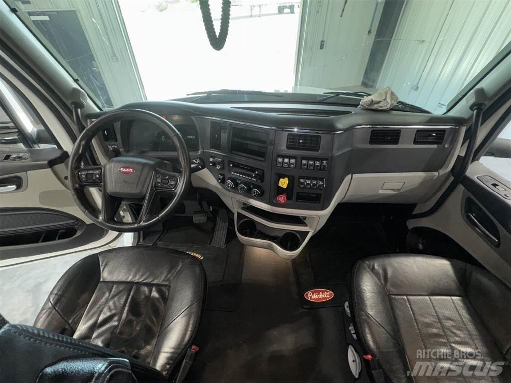 Peterbilt 579 曳引機組件