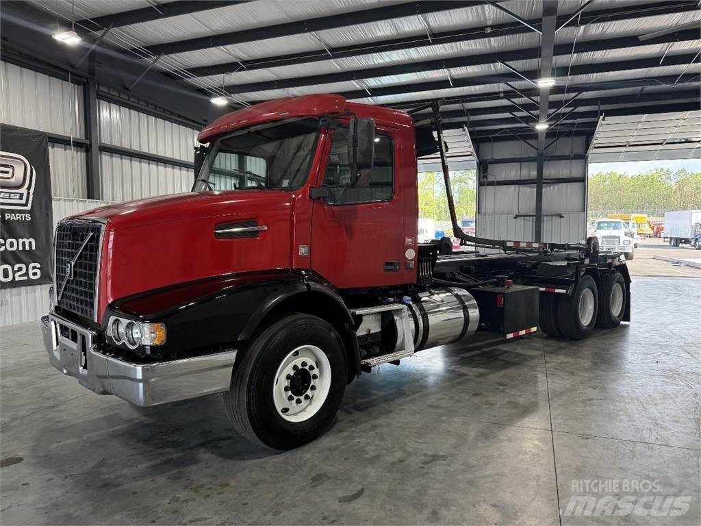 Volvo VHD 貨櫃框架卡車