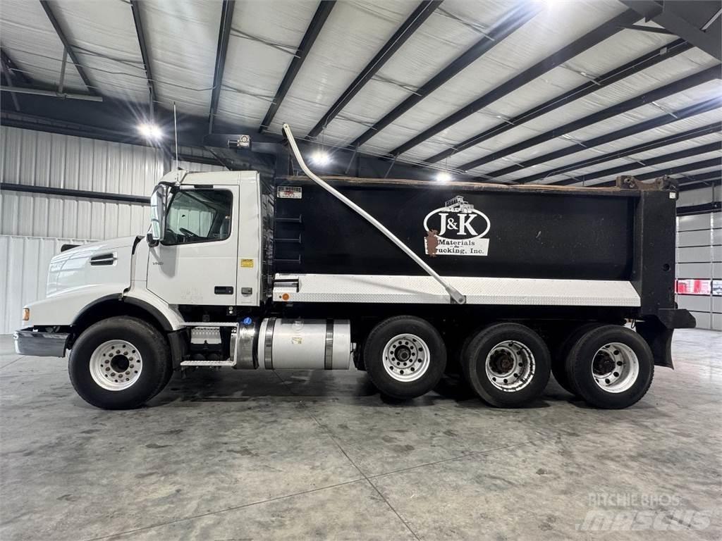 Volvo VHD 傾卸式卡車
