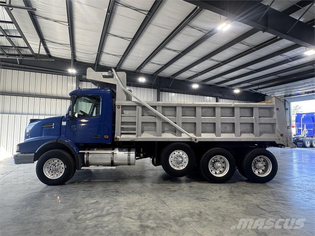 Volvo VHD 傾卸式卡車