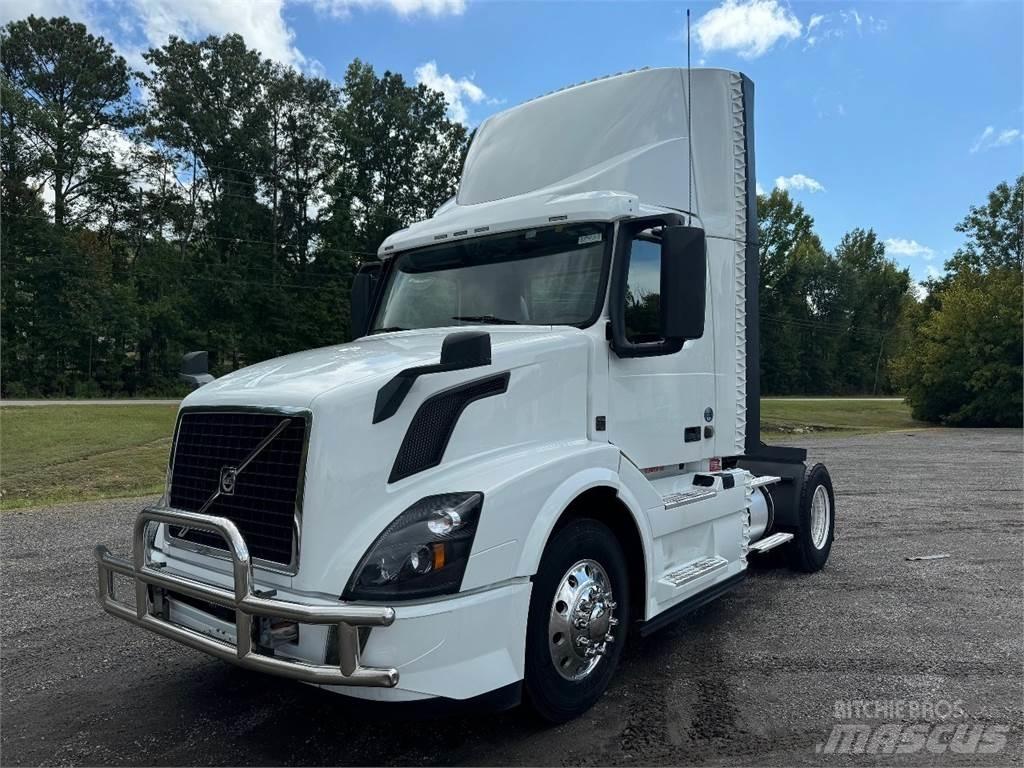 Volvo VNL42T300 曳引機組件