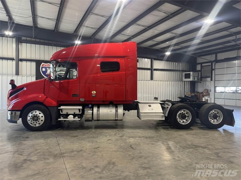 Volvo VNL64T740 曳引機組件