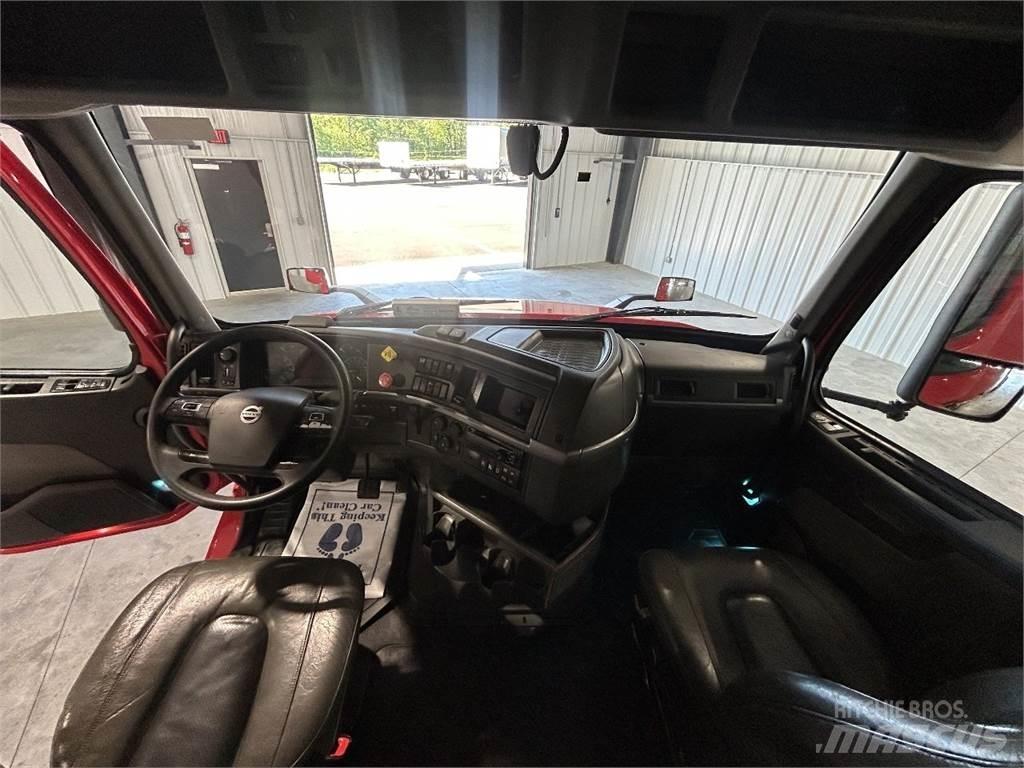 Volvo VNL64T740 曳引機組件