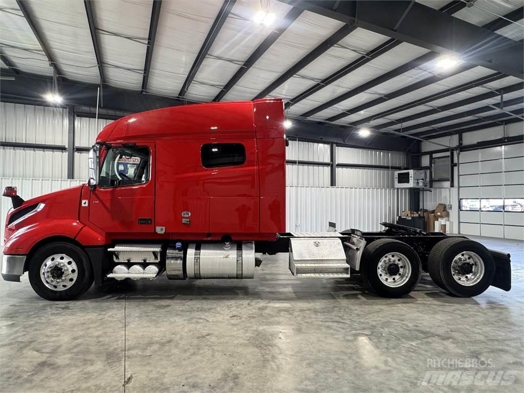 Volvo VNL64T740 曳引機組件