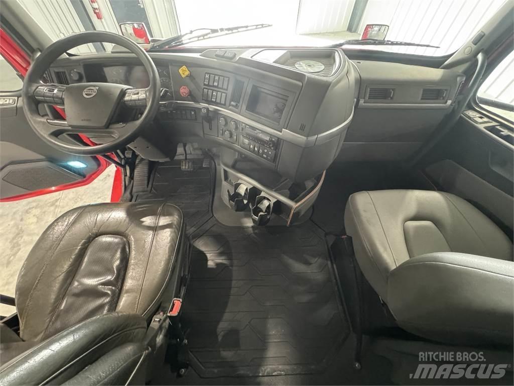 Volvo VNL64T740 曳引機組件