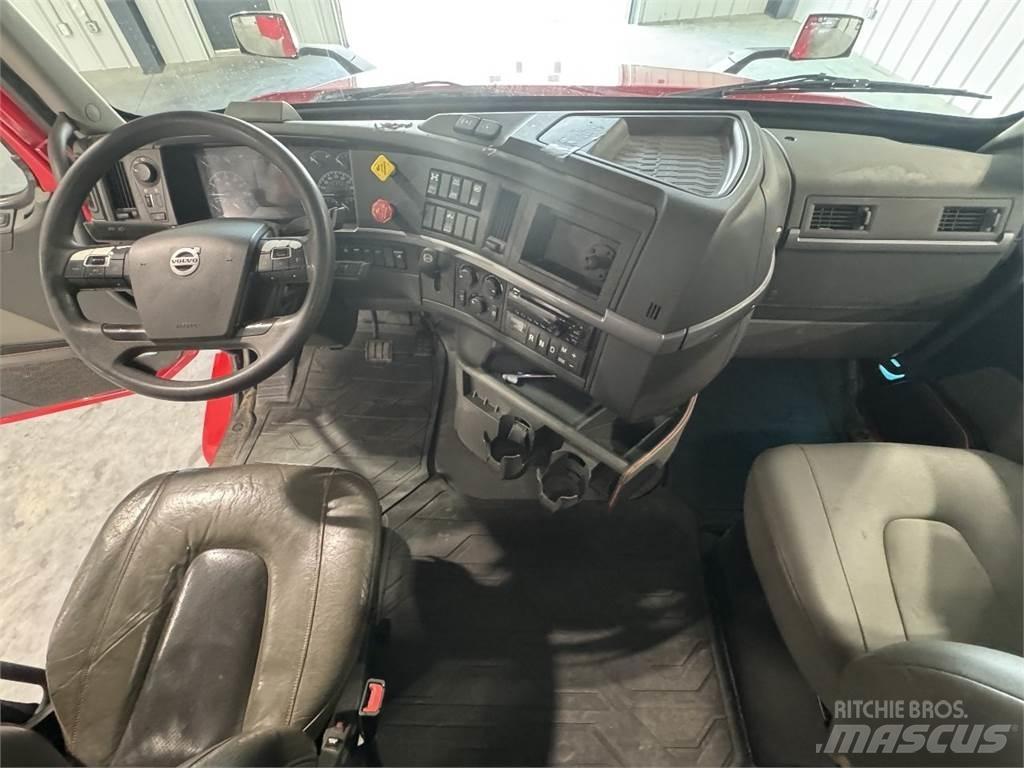 Volvo VNL740 曳引機組件